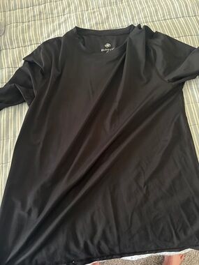 Women’s Black Long Sleeve Performance Tee